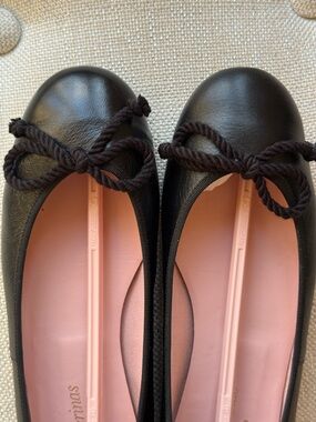 Pretty Ballerinas Black Leather Ballet Flats with Bow and Pink Insole